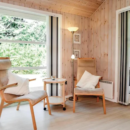 Two-bedroom Holiday In * Ansager